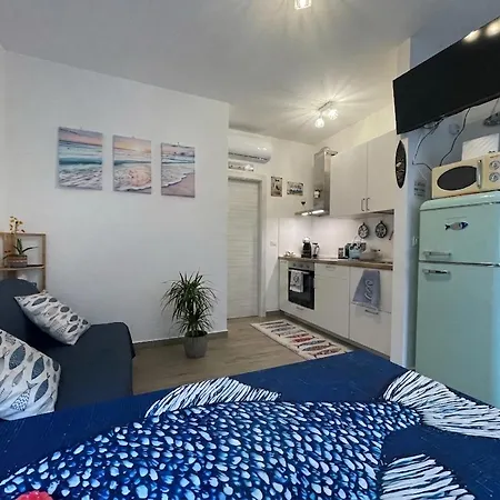 Surfer's Paradise Apartment *
