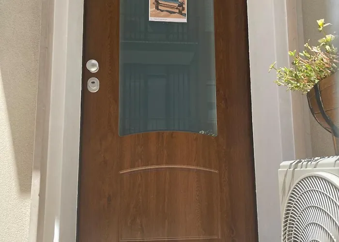 Surfer's Paradise Apartment